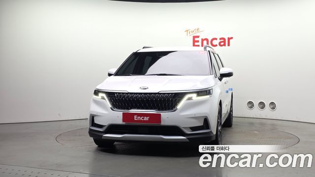 Kia Canival 2021 — photo 3