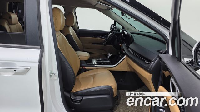 Kia Canival 2021 — photo 11