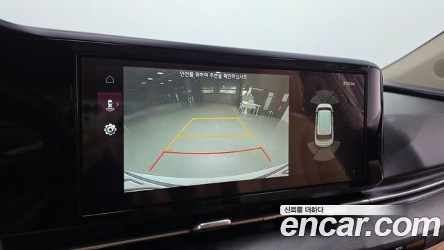 Kia Canival 2021 — photo 16