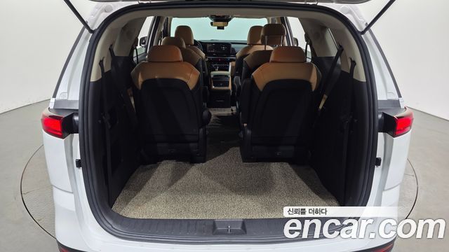 Kia Canival 2021 — photo 20