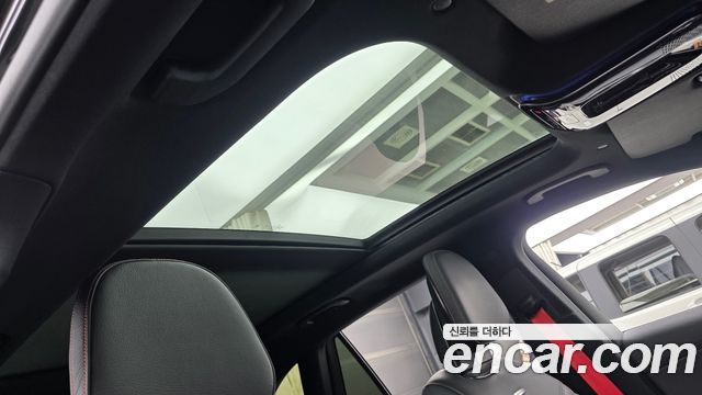 Mercedes-Benz GLC-Class 2025 — photo 16