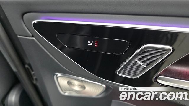 Mercedes-Benz GLC-Class 2025 — photo 18