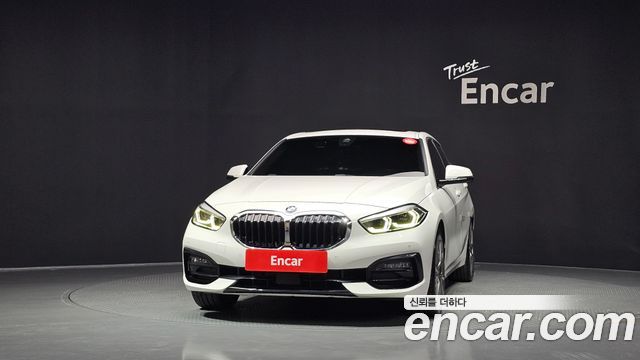 BMW 1-Series 2021 — photo 3