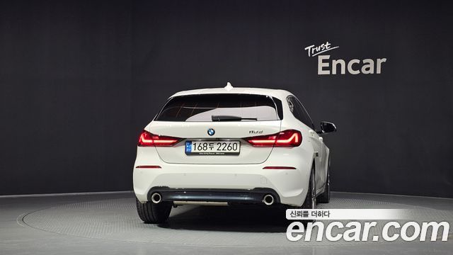 BMW 1-Series 2021 — photo 4