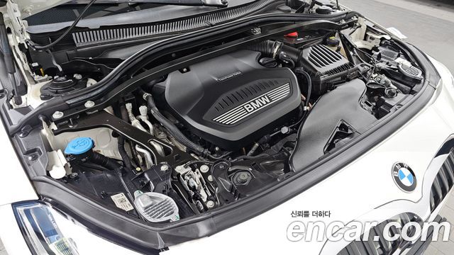 BMW 1-Series 2021 — photo 6