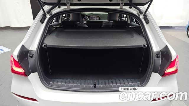 BMW 1-Series 2021 — photo 26
