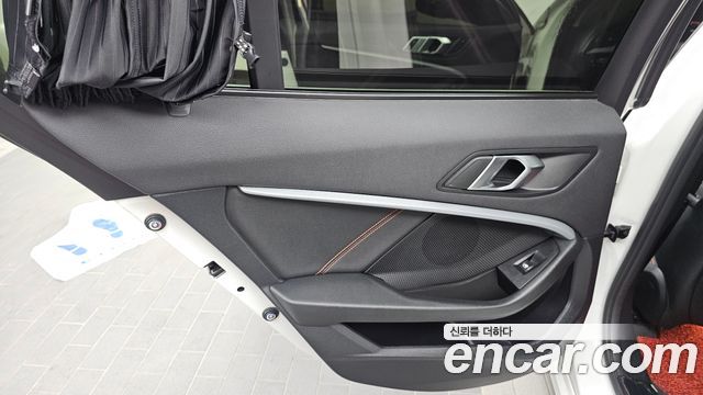 BMW 1-Series 2021 — photo 15