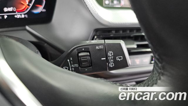 BMW 1-Series 2021 — photo 28