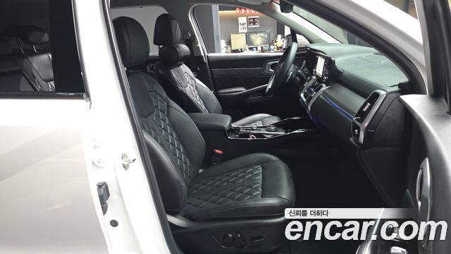 Kia Sorento 2023 — photo 17
