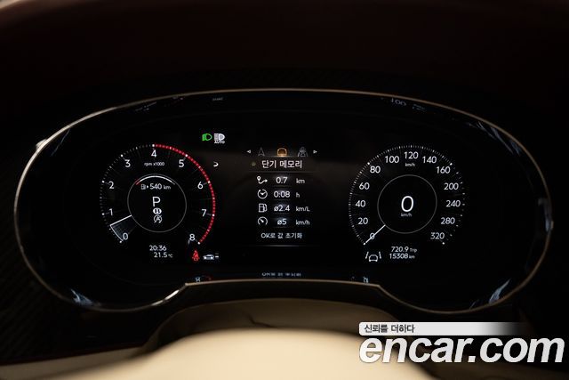 Bentley Bentayga 2025 — photo 9