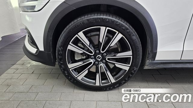Volvo V60 2023 — photo 5