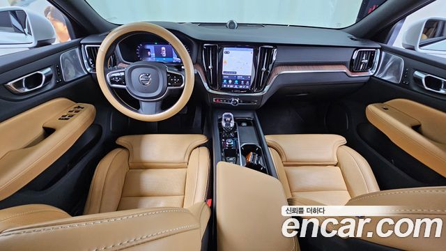 Volvo V60 2023 — photo 10