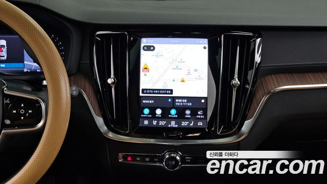 Volvo V60 2023 — photo 20