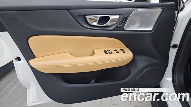 Volvo V60 2023 — photo 14