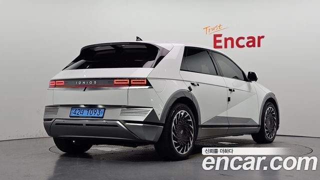 Hyundai Ioniq5 2022 — photo 2