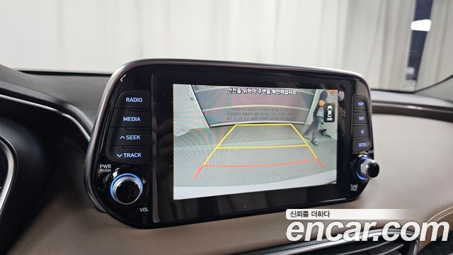 Hyundai Santafe 2019 — photo 21