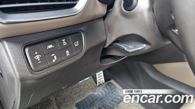 Hyundai Santafe 2019 — photo 22
