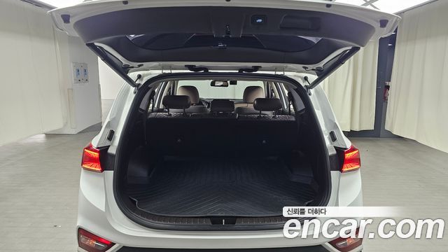 Hyundai Santafe 2019 — photo 26