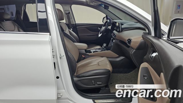 Hyundai Santafe 2019 — photo 16
