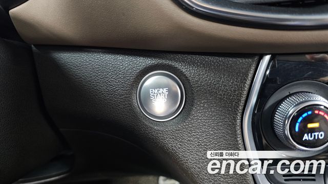 Hyundai Santafe 2019 — photo 28