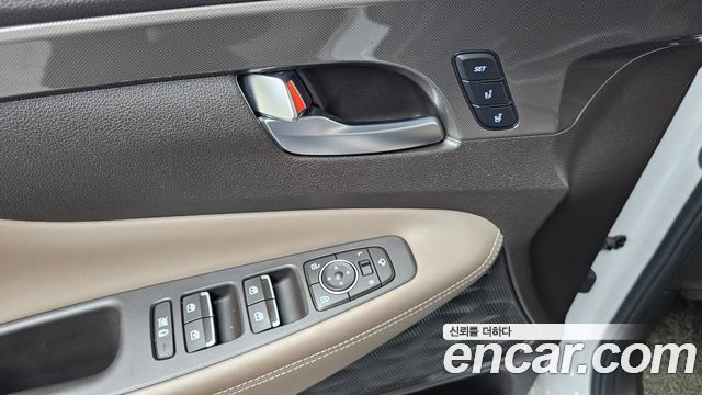 Hyundai Santafe 2019 — photo 30