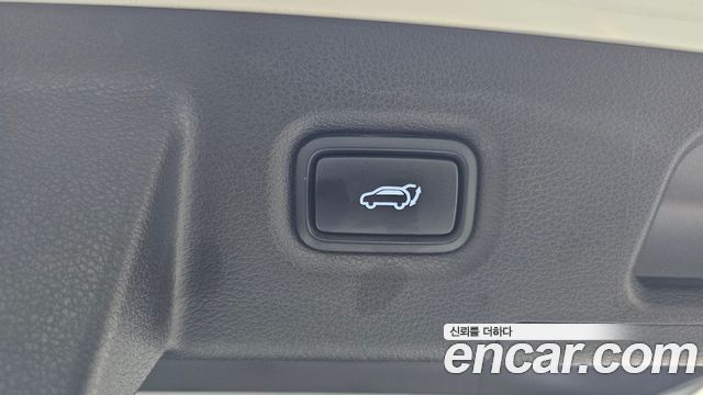 Hyundai Santafe 2019 — photo 31