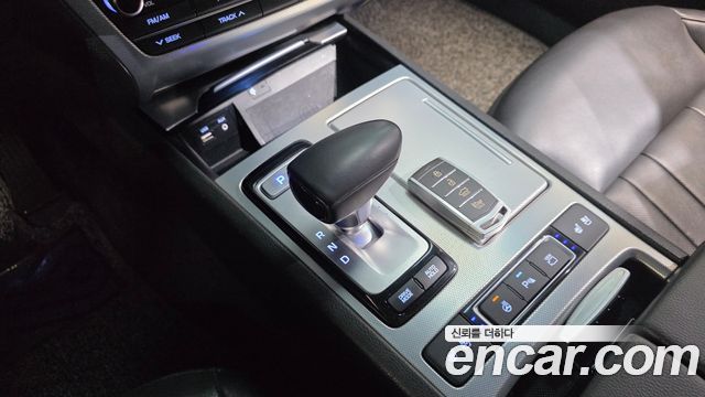 Genesis G80 2018 — photo 12