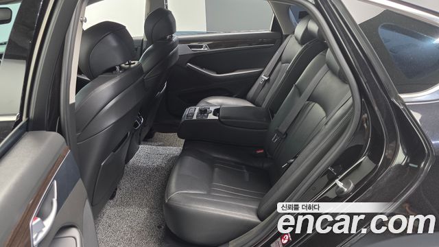 Genesis G80 2018 — photo 18