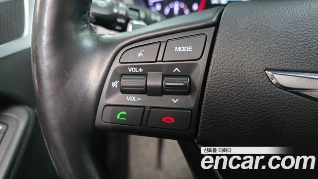 Genesis G80 2018 — photo 25