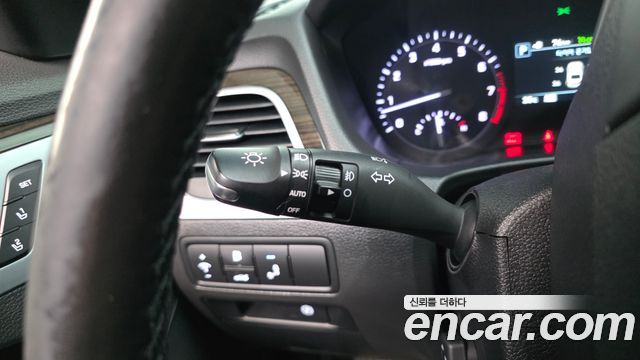 Genesis G80 2018 — photo 32