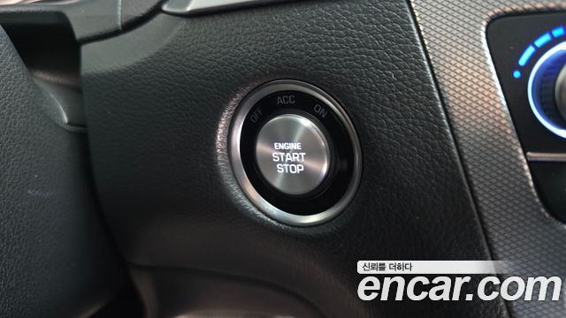 Genesis G80 2018 — photo 37