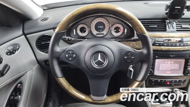 Mercedes-Benz CLS-Class 2009 — photo 14