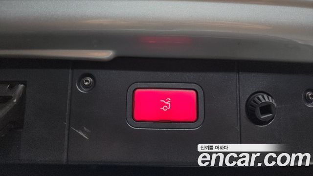 Mercedes-Benz CLS-Class 2009 — photo 16