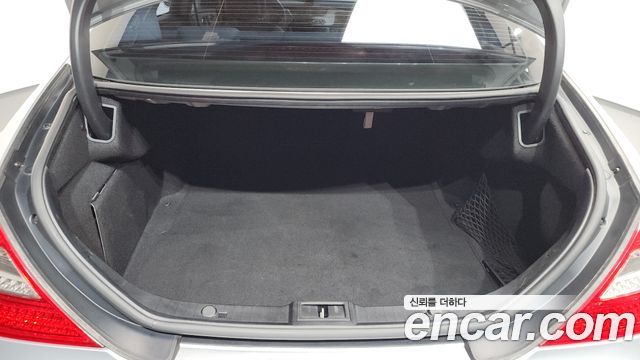 Mercedes-Benz CLS-Class 2009 — photo 17