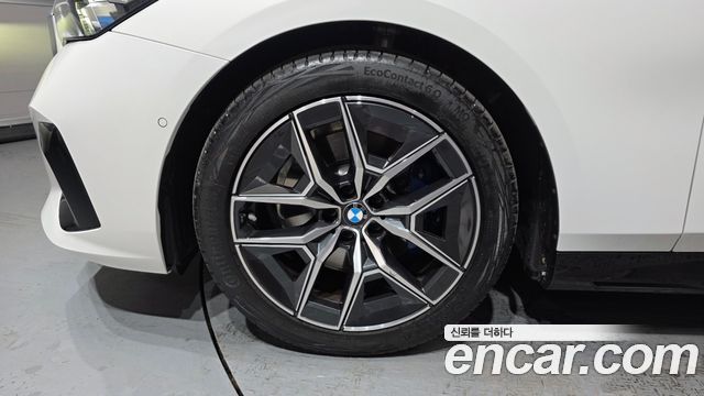 BMW 5-Series 2026 — photo 5