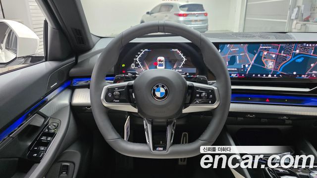 BMW 5-Series 2026 — photo 13