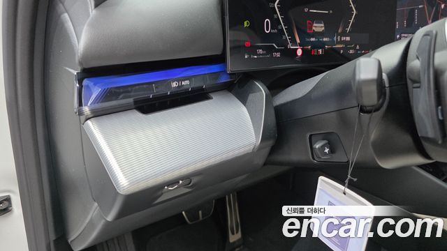 BMW 5-Series 2026 — photo 14