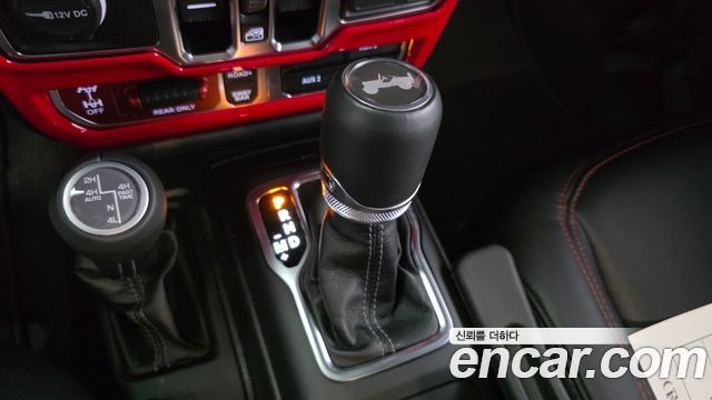 Jeep Wrangler 2025 — photo 9