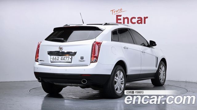 Cadillac SRX 2015 — photo 2