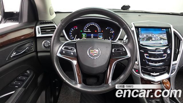 Cadillac SRX 2015 — photo 12
