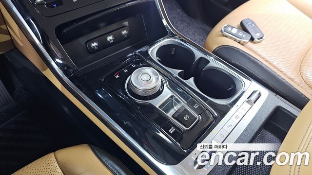 Kia Canival 2021 — photo 12