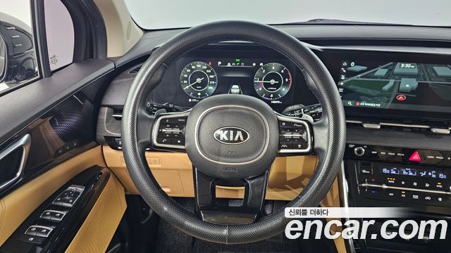Kia Canival 2021 — photo 17