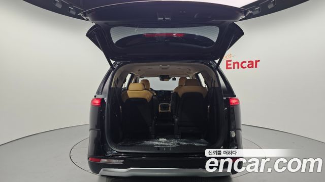 Kia Canival 2021 — photo 25