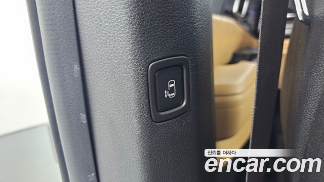 Kia Canival 2021 — photo 34