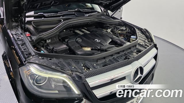 Mercedes-Benz GL-Class 2016 — photo 6
