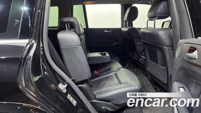 Mercedes-Benz GL-Class 2016 — photo 12