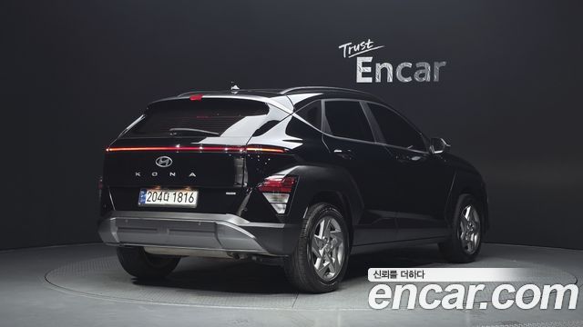 Hyundai Kona 2023 — photo 2
