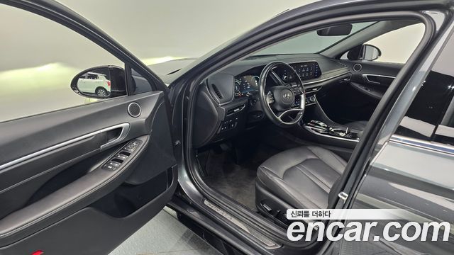Hyundai Sonata 2022 — photo 11