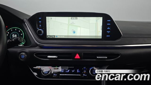 Hyundai Sonata 2022 — photo 15