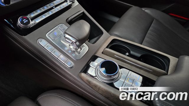 Genesis G90 2019 — photo 9